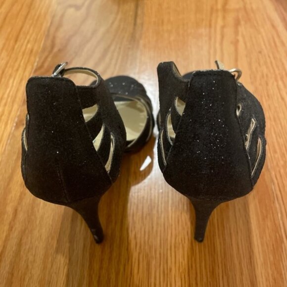Black glitter T-strap Betsey Johnson Heels - Picture 2 of 4